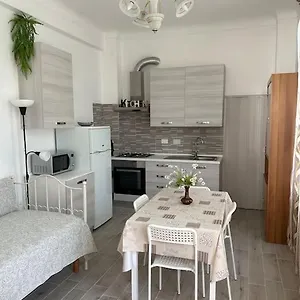 casa-margherita-4.hotelitalianriviera.com/